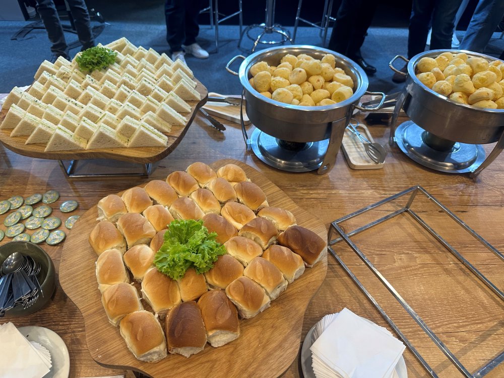 lunch break at the igi expo