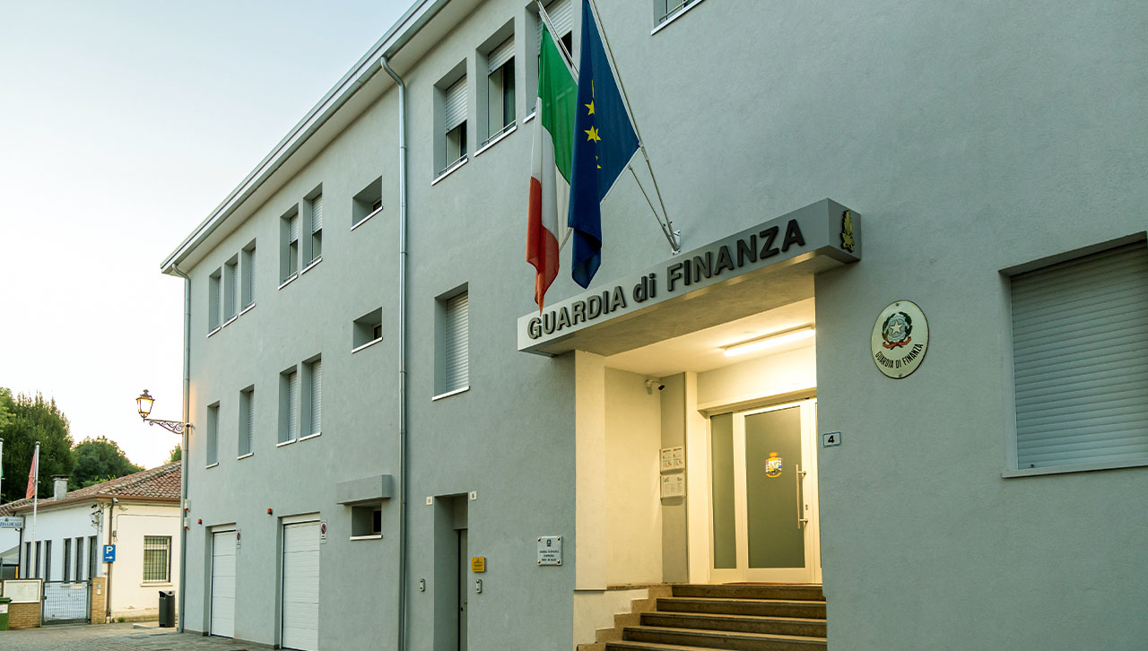 italy-illegal-finanza